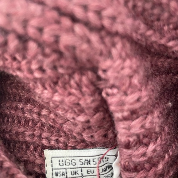 UGG Classic Cardy Knit Boot. Size 9. Please see last photo for description. - Picture 9 of 11